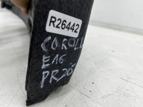 Absorber zderzaka Toyota Corolla E16 E17 13-19r. przednie wzmocnienie styropian pianka przód 52611-02290