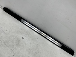 Nakładka progu Audi A8 D3 02-10r. lewa przednia wewnętrzna listwa progowa oryginalna lewy przód 4e0853985b