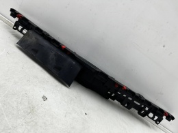 Osłona pasa przedniego Opel Insignia A 08-17r. nakładka górna atrapy zamka maski 13250569