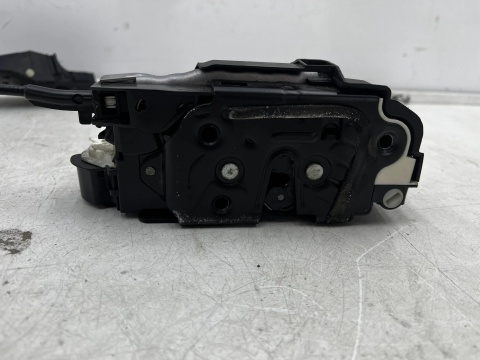 Zamek drzwi VW Tiguan 1 I 07-16r. lewy przedni zamek drzwi 6 pin 5n2837015e