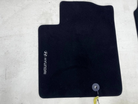 Dywaniki welurowe Hyundai Inster AX1 24r.- komplet NOWYCH Oryginalnych dywaników welurowych wycieraczka gx143ade00e