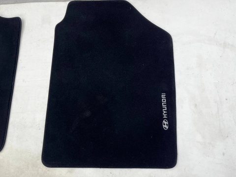 Dywaniki welurowe Hyundai Inster AX1 24r.- komplet NOWYCH Oryginalnych dywaników welurowych wycieraczka gx143ade00e
