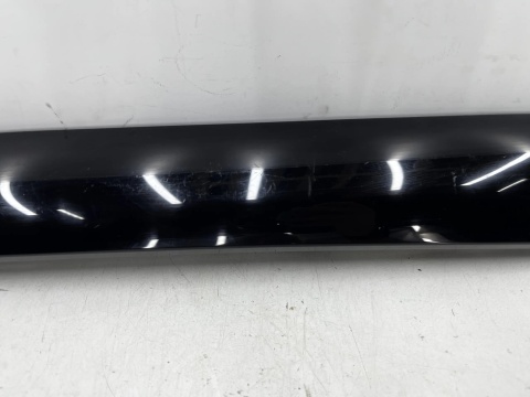 Listwa Mini Clubman F54 15-24r. prawa przednia osłona słupka A szyby przedniej prawy przód 7344184