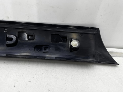 Listwa Mini Clubman F54 15-24r. prawa przednia osłona słupka A szyby przedniej prawy przód 7344184
