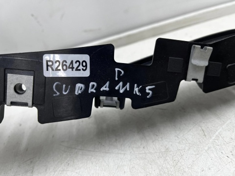 Ślizg Toyota Supra Mk5 19-26r.- przednie środkowe mocowanie zderzaka wspornik wzmocnienie przód 51118811178