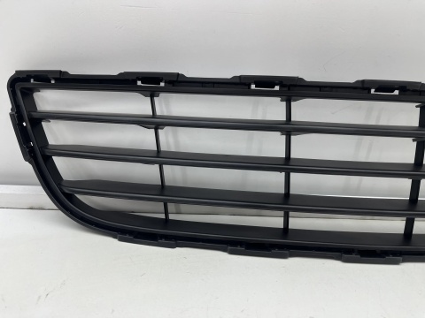 Atrapa Suzuki Swift 5 V 10-13r. NOWY grill przednia DOLNA maskownica kratka
