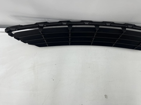 Atrapa Suzuki Swift 5 V 10-13r. NOWY grill przednia DOLNA maskownica kratka