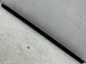 Listwa BMW 4 G22 Coupe M4 G82 20r.- prawa przednia uszczelka drzwi zgarniająca Shadowline zewnętrzna 7482750