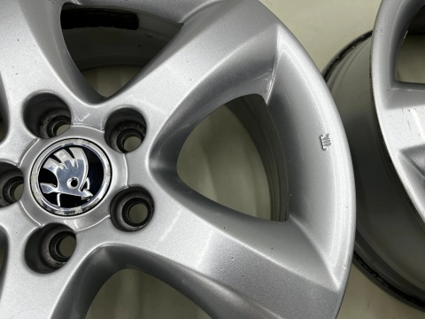Felgi aluminiowe Skoda Fabia 2 II Roomster Praktik Ibiza Polo Fox 07-14r. r15 cali 6jx15 ET43 5x100 felgi KOMPLET 5j0601025a
