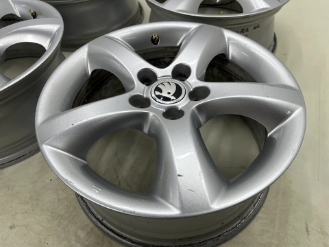 Felgi aluminiowe Skoda Fabia 2 II Roomster Praktik Ibiza Polo Fox 07-14r. r15 cali 6jx15 ET43 5x100 felgi KOMPLET 5j0601025a