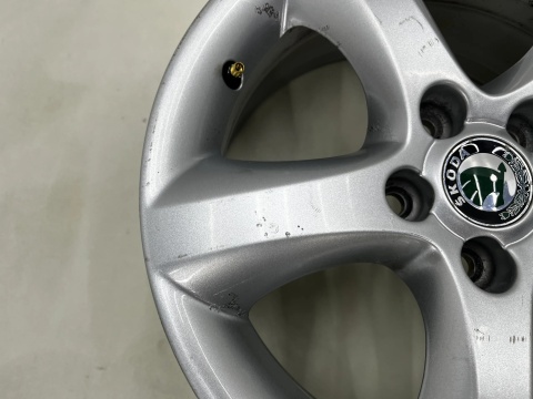 Felgi aluminiowe Skoda Fabia 2 II Roomster Praktik Ibiza Polo Fox 07-14r. r15 cali 6jx15 ET43 5x100 felgi KOMPLET 6j0601025a