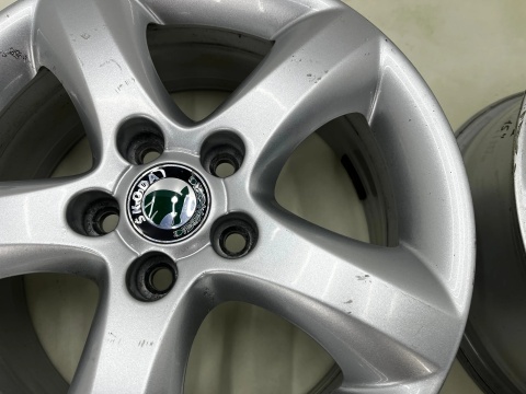 Felgi aluminiowe Skoda Fabia 2 II Roomster Praktik Ibiza Polo Fox 07-14r. r15 cali 6jx15 ET43 5x100 felgi KOMPLET 6j0601025a
