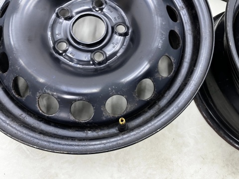 Felgi stalowe VW Golf Touran Caddy Octavia Leon 6jx15 5x112 ET47 CH 57,1 15 cali ORYGINALNE KOMPLET 1k0601027t