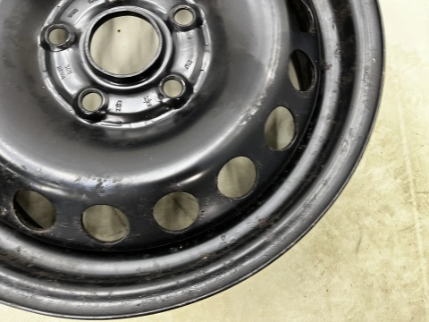 Felgi stalowe VW Golf Touran Caddy Octavia Leon 6jx15 5x112 ET47 CH 57,1 15 cali ORYGINALNE KOMPLET 1k0601027t