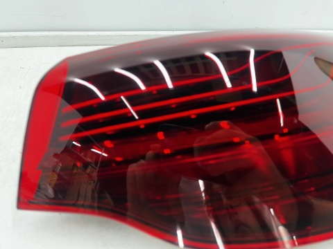 Lampa BMW 4 G22 Coupe G26 Gran Coupe M4 G82 Lift 24r.- prawa tylna LASER w błotnik oryginalna Europa 5a37ab4