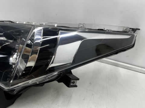 Lampa reflektor Toyota Corolla XI E16 13-16r. LEWA przednia Europa zwykła + LED pasek oryginał lewy przód 81150-02e70