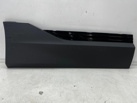 Listwa Audi Q8 e-tron Q8 e-tron Sportback 18r.- PRAWA tylna dolna nakładka drzwi prawy tył 4ke853970