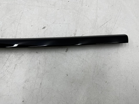 Listwa BMW 4 G22 Coupe M4 G82 20r.- prawa tylna boczna nakładka karoseryjna ozdobna obramówka szyby ShadowLine połysk 7482756