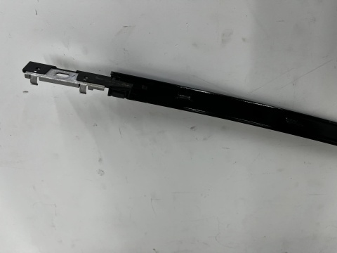 Listwa BMW 4 G22 Coupe M4 G82 20r.- prawa tylna boczna nakładka karoseryjna ozdobna obramówka szyby ShadowLine połysk 7482756