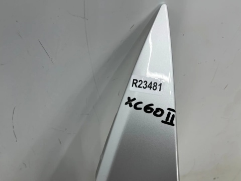 Błotnik Volvo XC60 2 II 17r.- prawy przedni prawy przód