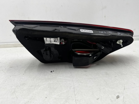 Lampa Opel Insignia B sedan 17-22r prawa tylna z klapy bagażnika prawy tył EU yq00913480