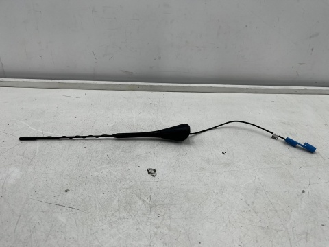 Antena Opel Meriva A 03-10r. bat radia na dach 013140080