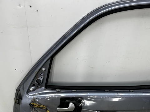 Drzwi Opel Meriva A 03-10r. prawe przednie prawy przód Z163