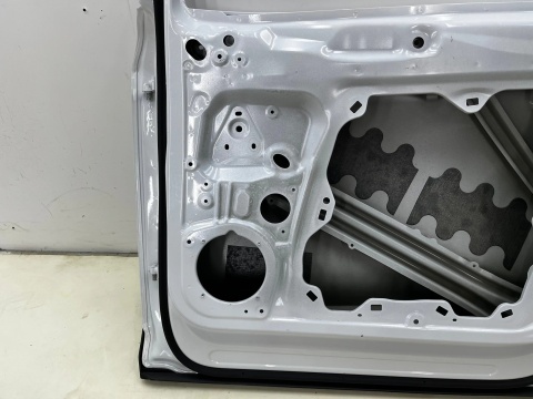 Drzwi Skoda Enyaq iV 20r.- prawe przednie prawy przód 5LA831312B