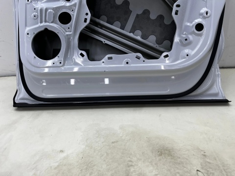 Drzwi Skoda Enyaq iV 20r.- prawe przednie prawy przód 5LA831312B