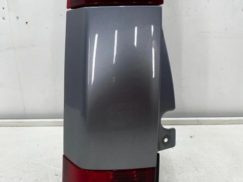 Lampa Opel Meriva A przedlift 03-05r. LEWA tylna w błotnik z narożnikiem z163 oryginalna lewy tył EU 13130027