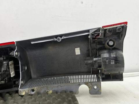 Lampa Opel Meriva A przedlift 03-05r. LEWA tylna w błotnik z narożnikiem z163 oryginalna lewy tył EU 13130027