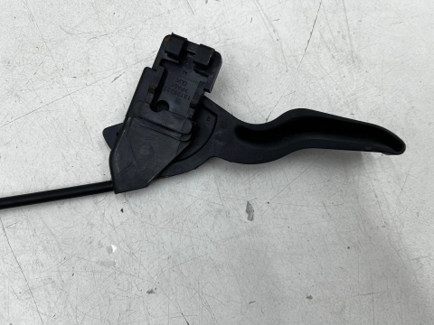 Linka maski Opel Meriva A 03-10r. klamka uchwyt cięgno otwierania pokrywy 13128233