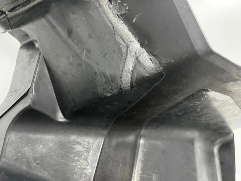 Osłona chłodnicy Peugeot 3008 II 5008 II LIFT 20-24r. kierownica powietrza intercoolera pasa przedniego wlot 9836834080