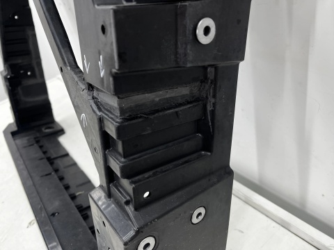 Pas przedni MG ZS EV 18-25r. wzmocnienie czołowe ramka chłodnic oryginalne 10792263