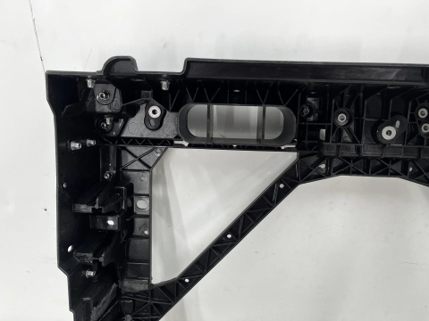 Pas przedni MG ZS EV 18-25r. wzmocnienie czołowe ramka chłodnic oryginalne 10792263