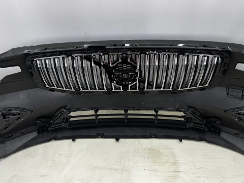 Zderzak przedni Volvo V60 II S60 III 18r.- przód 4XPDC spryski 31690589