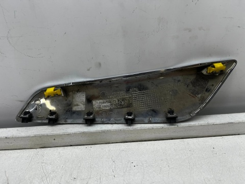 Listwa BMW G30 17-24r. prawa przednia dokładka błotnika prawy przód 7349594