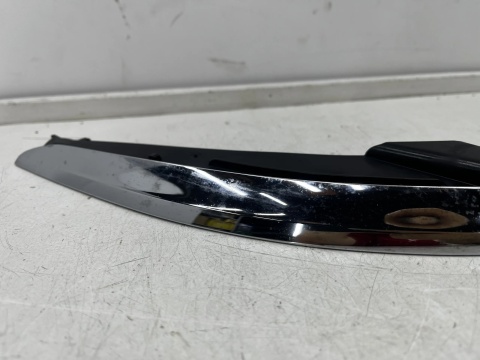 Listwa Vw Passat B8 14-23r. prawa przednia nakładka reflektora Chrom maskownica lampy górna 3g0941120