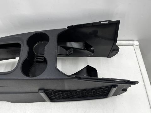 Tunel środkowy Opel Meriva A 03-10r. uchwyt na kubki tylne przednie EU 13120771
