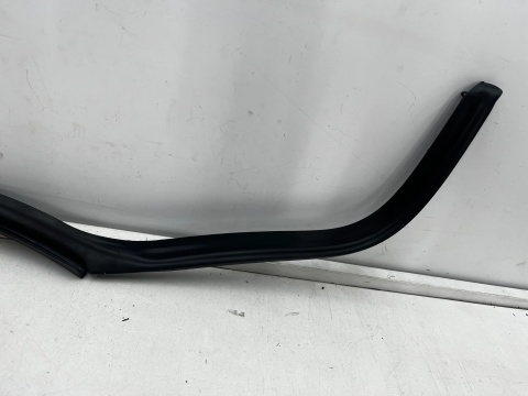 Uszczelka Porsche Macan I 95b 14r.- NOWA OE prawa tylna guma drzwi uszczelnienie krawędzi wewnętrzna 95b839762b