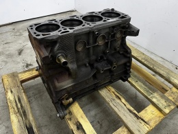 Blok silnika Opel Zafira B Astra H Vectra C 04-14r. Z19D 1.9 CDTI 55182303