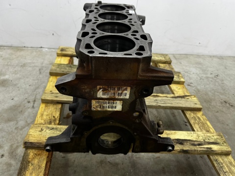 Blok silnika Opel Zafira B Astra H Vectra C 04-14r. Z19D 1.9 CDTI 55182303