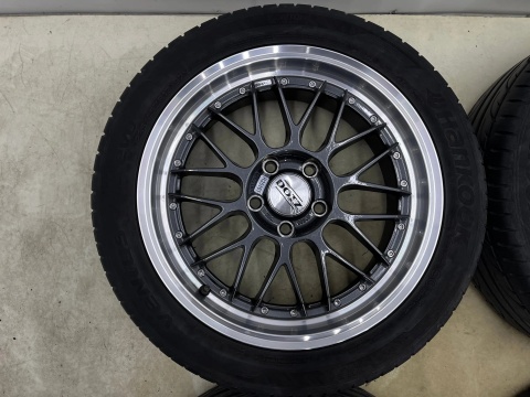 Felgi aluminiowe VW Volkswagen Audi Seat Skoda r17 cali 7,5jx17 ET48 5x112 DOTZ REVVO DARK polerowany rant KOMPLET z oponami