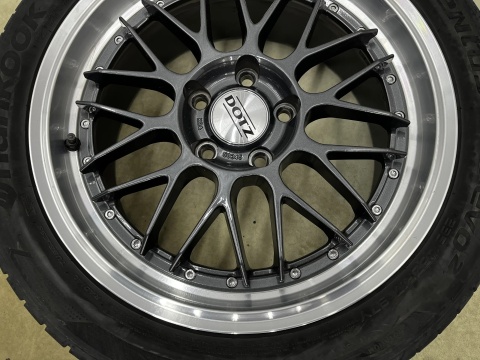 Felgi aluminiowe VW Volkswagen Audi Seat Skoda r17 cali 7,5jx17 ET48 5x112 DOTZ REVVO DARK polerowany rant KOMPLET z oponami