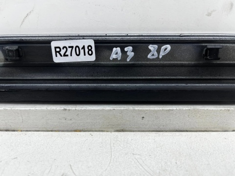Listwa Audi A3 8P Sportback 5d 03-13r. lewa tylna DOLNA nakładka drzwi boczna lewy tył 8p4853969e
