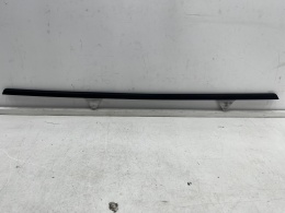 Listwa Audi A3 8p Sportback 5Drzwi 03-13r. lewa tylna uszczelka szyby drzwi zgarniająca zewnętrzna lewy tył
