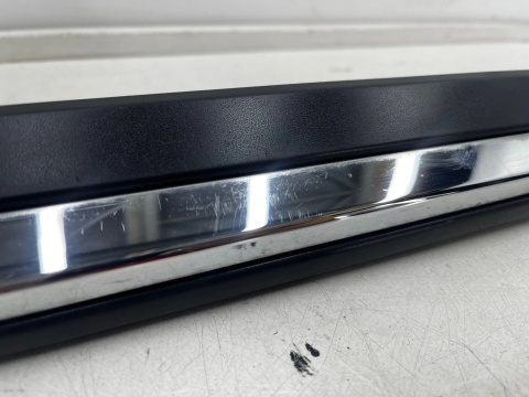 Listwa Nissan X-Trail T32 LIFT 17-22r. prawa przednia DOLNA nakładka drzwi CHROM prawy przód 808766fr0a