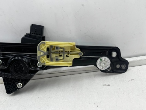 Podnośnik szyb Citroen C3 Aircross 17-24r. lewy tylny mechanizm bez silniczka podnoszenia szyby lewy tył 39227497