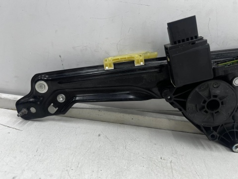 Podnośnik szyb Citroen C3 Aircross 17-24r. lewy tylny mechanizm bez silniczka podnoszenia szyby lewy tył 39227497