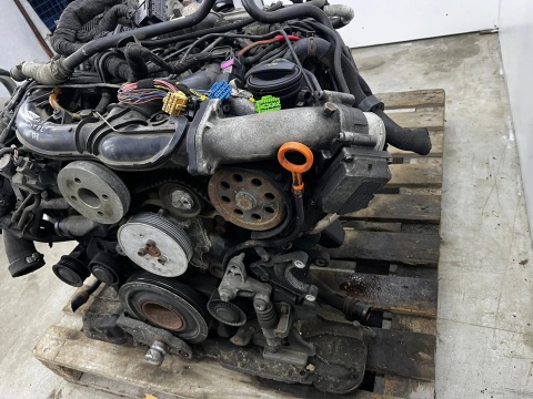 Silnik Audi A8 D3 A4 B7 A6 C6 Q7 4L 02-15r. 3.0 TDI V6 Diesel 233km kod ASB KOMPLETNY z wtryskami turbiną